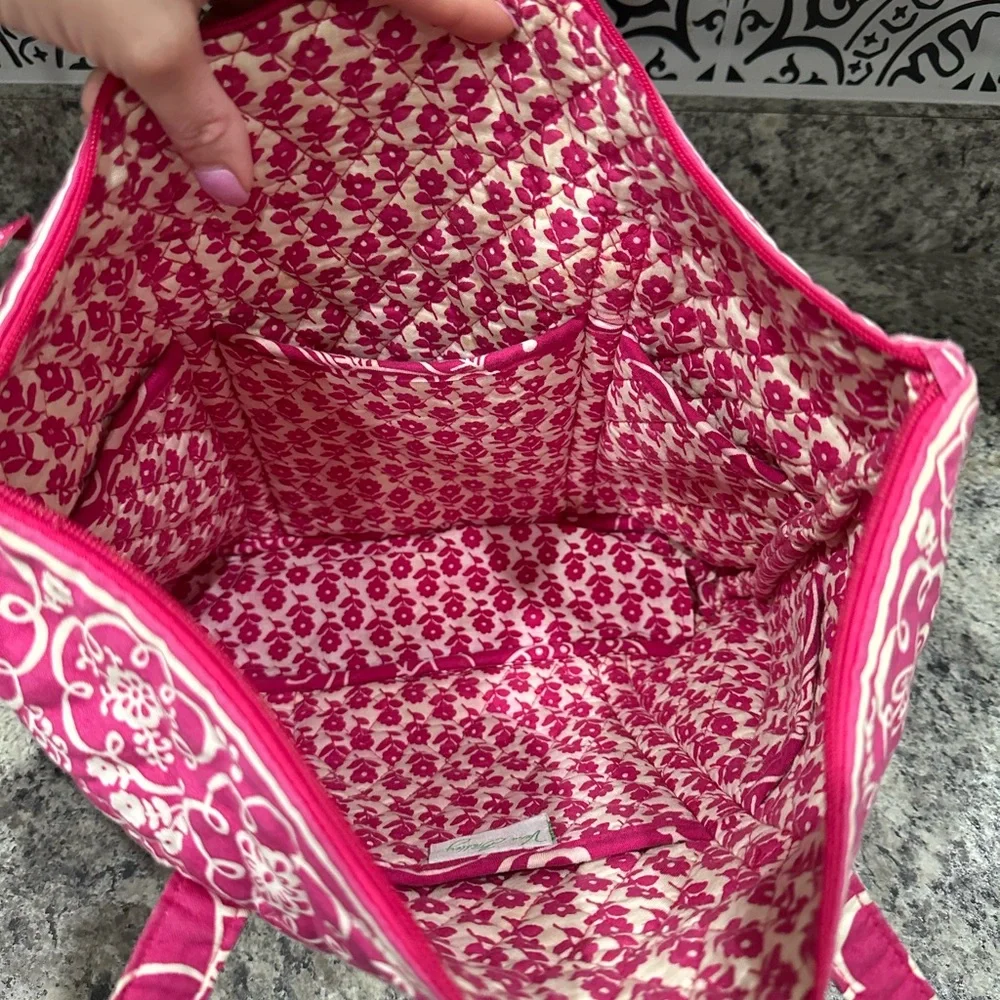 Vera Bradley Tote Bag Fabric Pink and White Floral Pattern - Picture 7 of 11